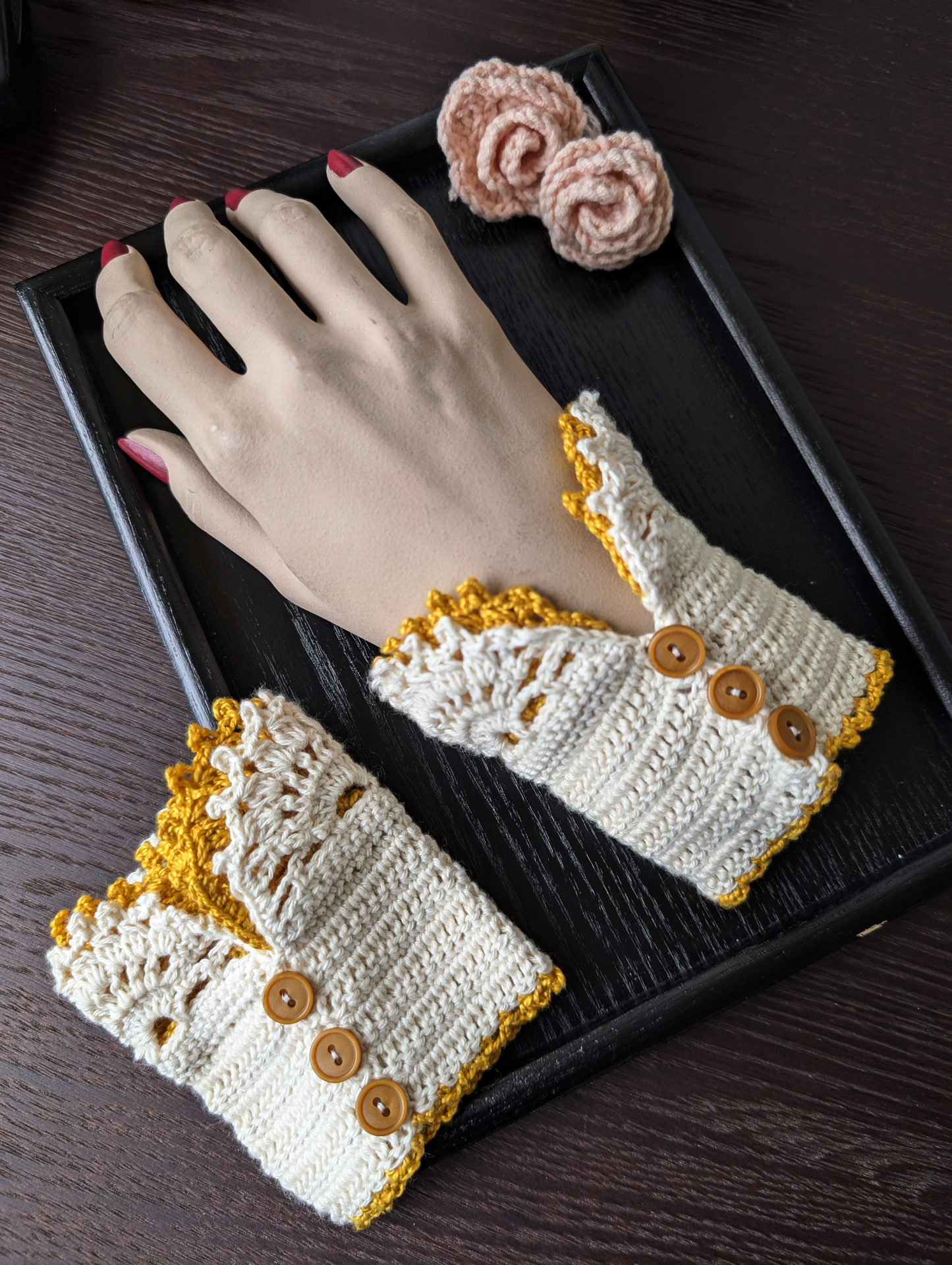 The Short Lace Waltz Yellow