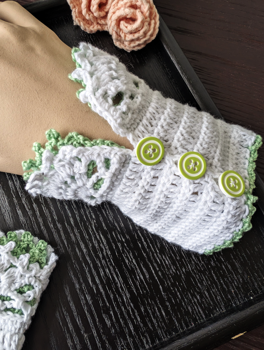 The Short Lace Waltz Green #009