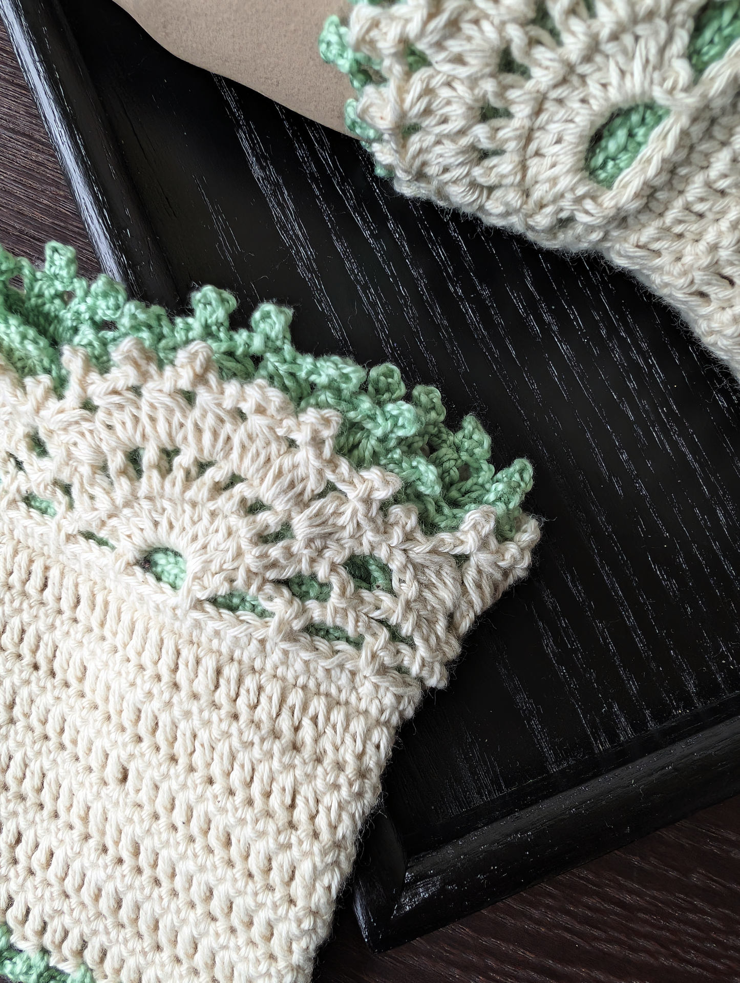The Short Lace Waltz Light Green