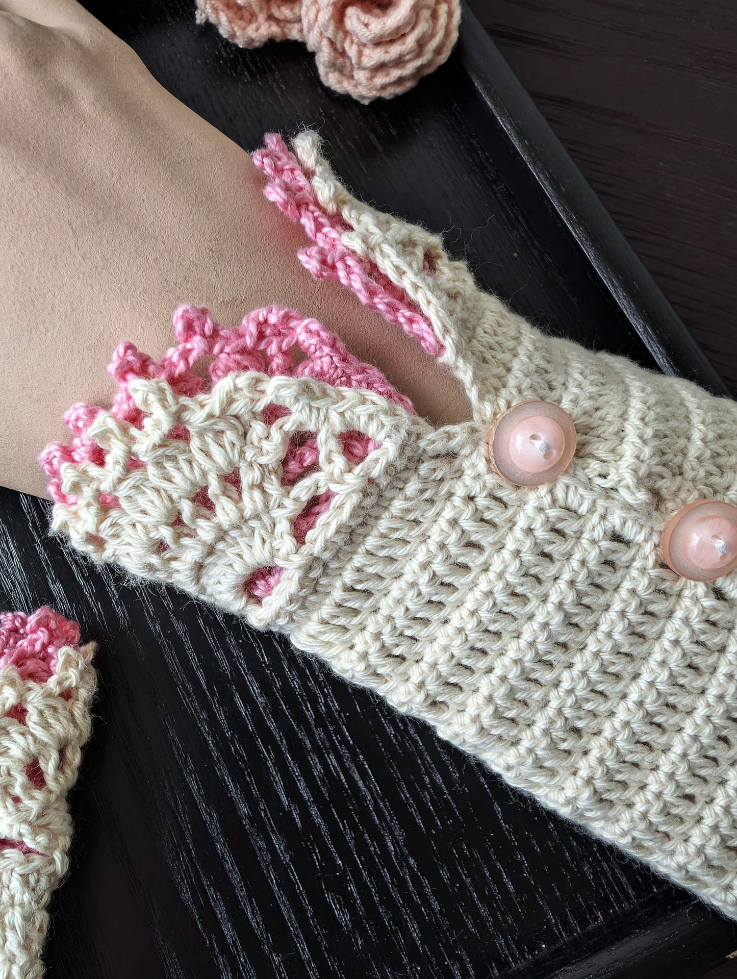 The Medium Lace Waltz Pink