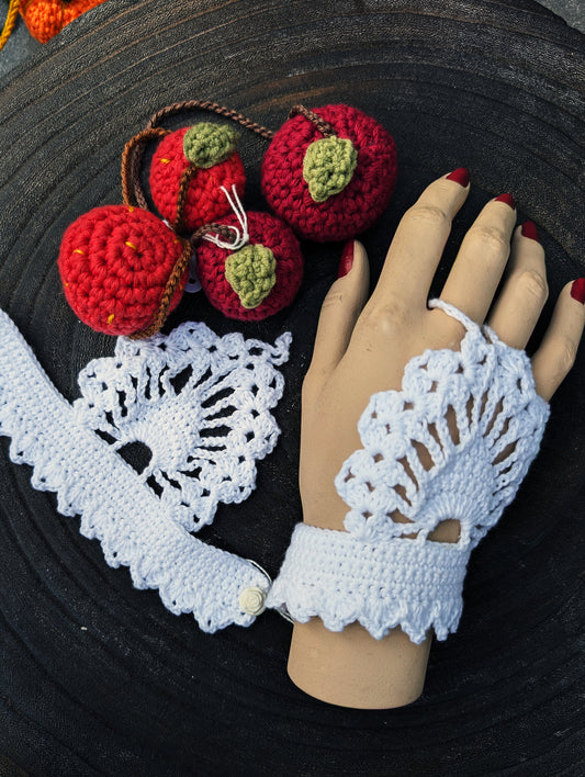 The Unique Lace Waltz #002