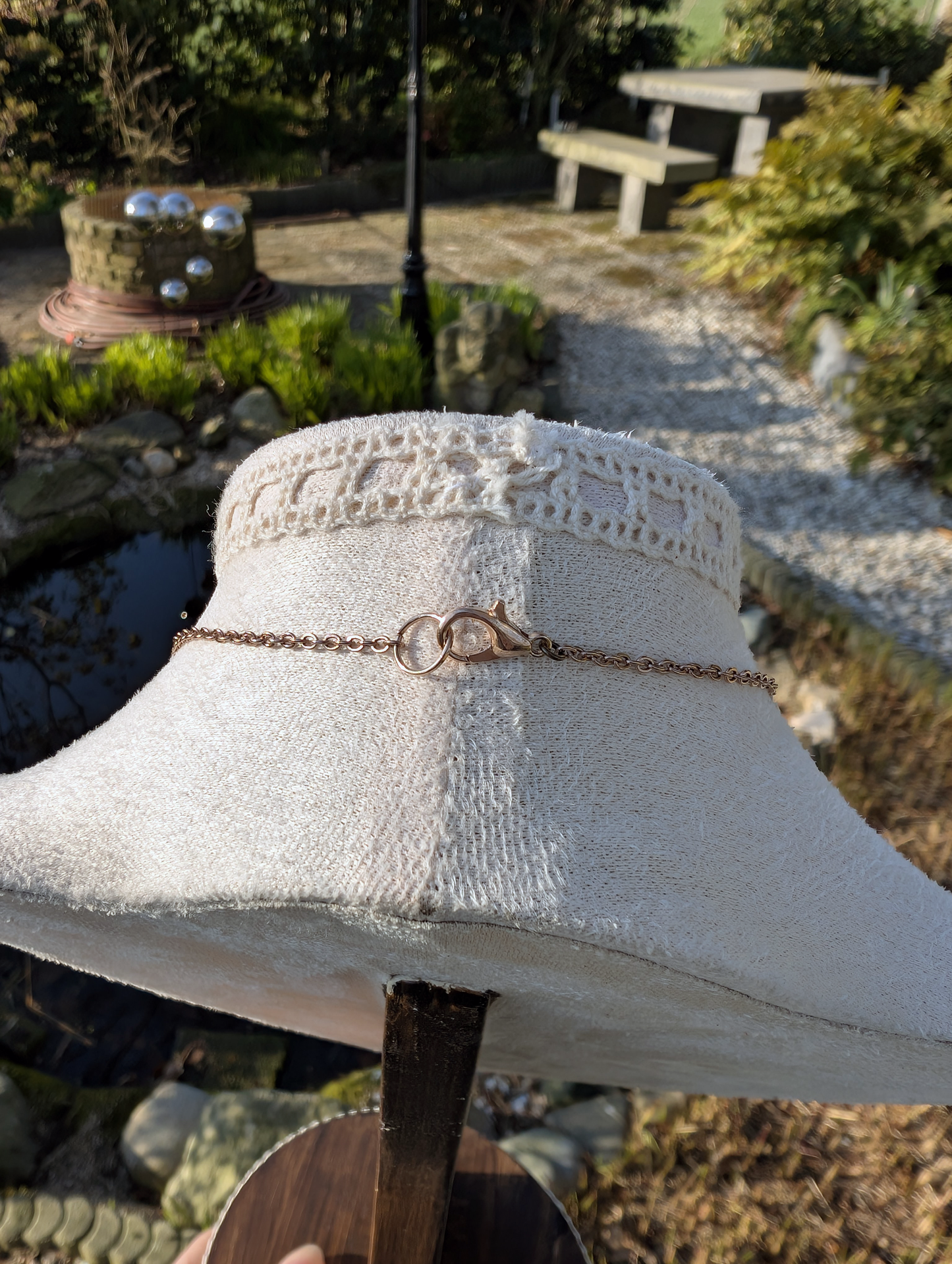 Whispercleft Necklace
