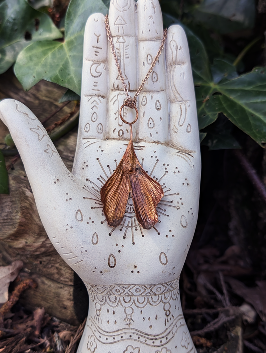 The Quiet Divide Necklace