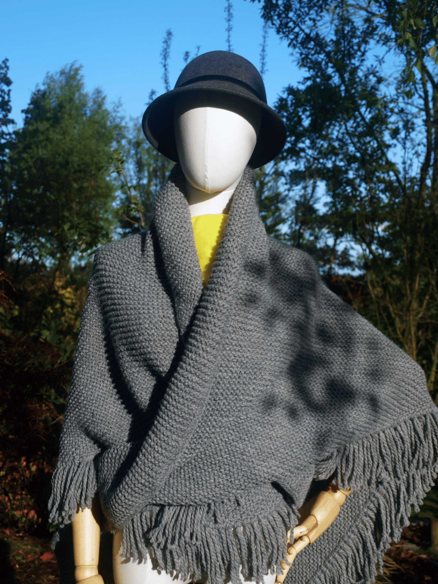 Artemisia Shawl - Blood & Daisies