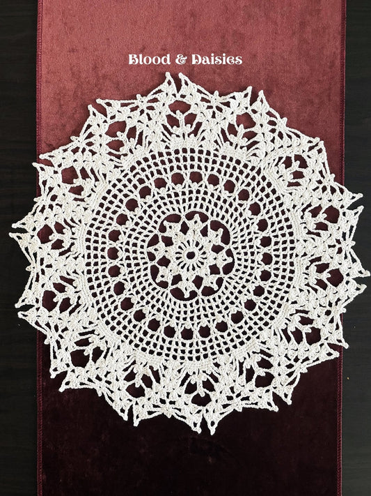 Enchanted Frostflake Table Topper - Blood & Daisies