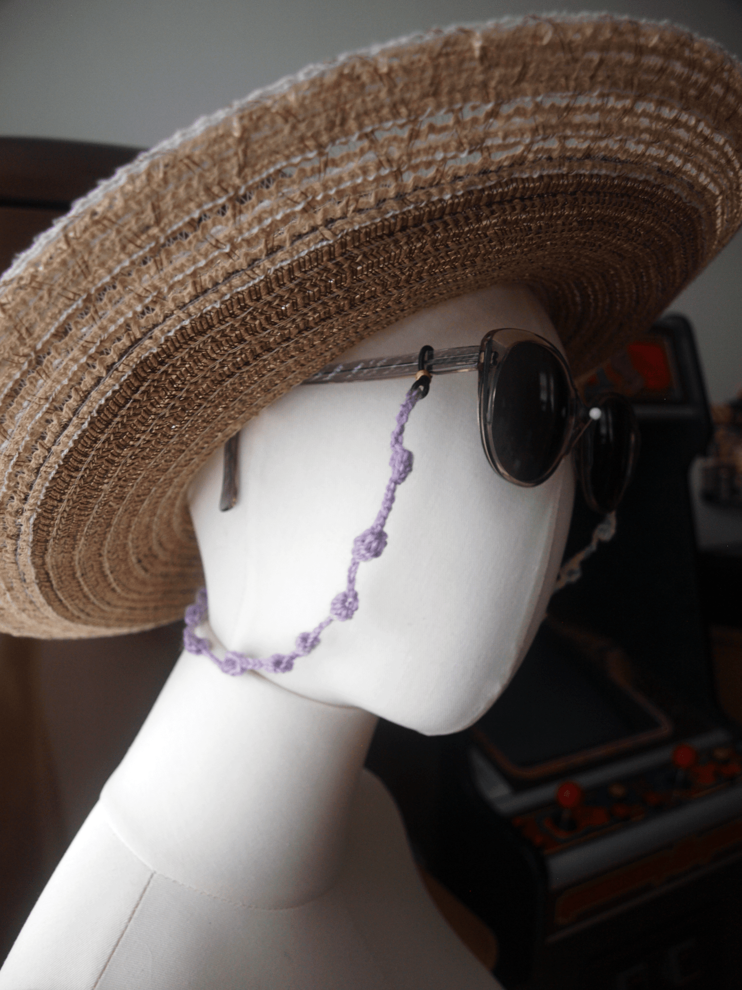 Flower Bud Eyeglass Chain - Blood & Daisies