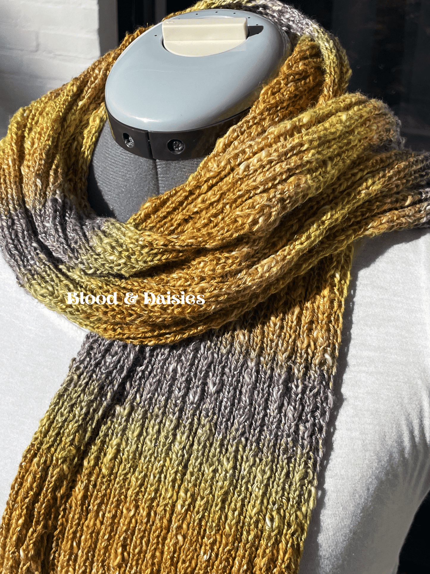 Misty Horizon Scarf - Blood & Daisies