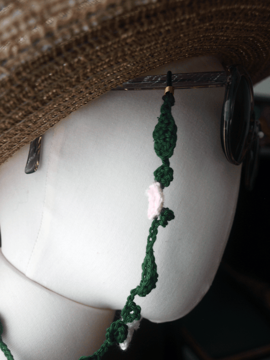 Rose Garden Eyeglass Chain - Blood & Daisies