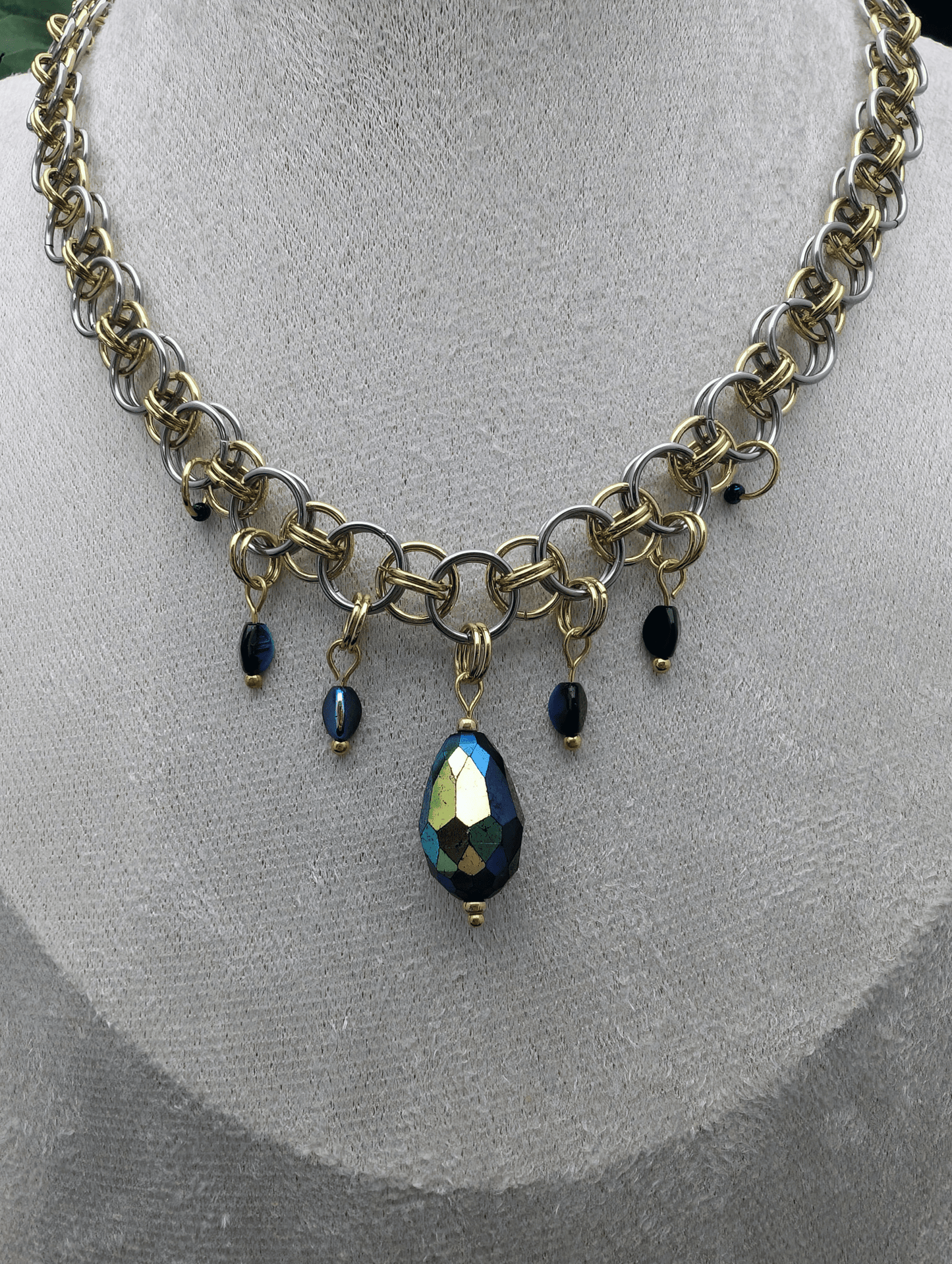 Sundance Necklace - Blood & Daisies