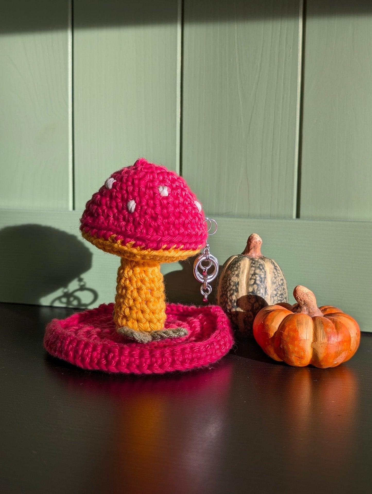 Trinket Toadstools - Blood & Daisies