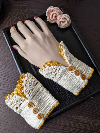 The Short Lace Waltz Yellow