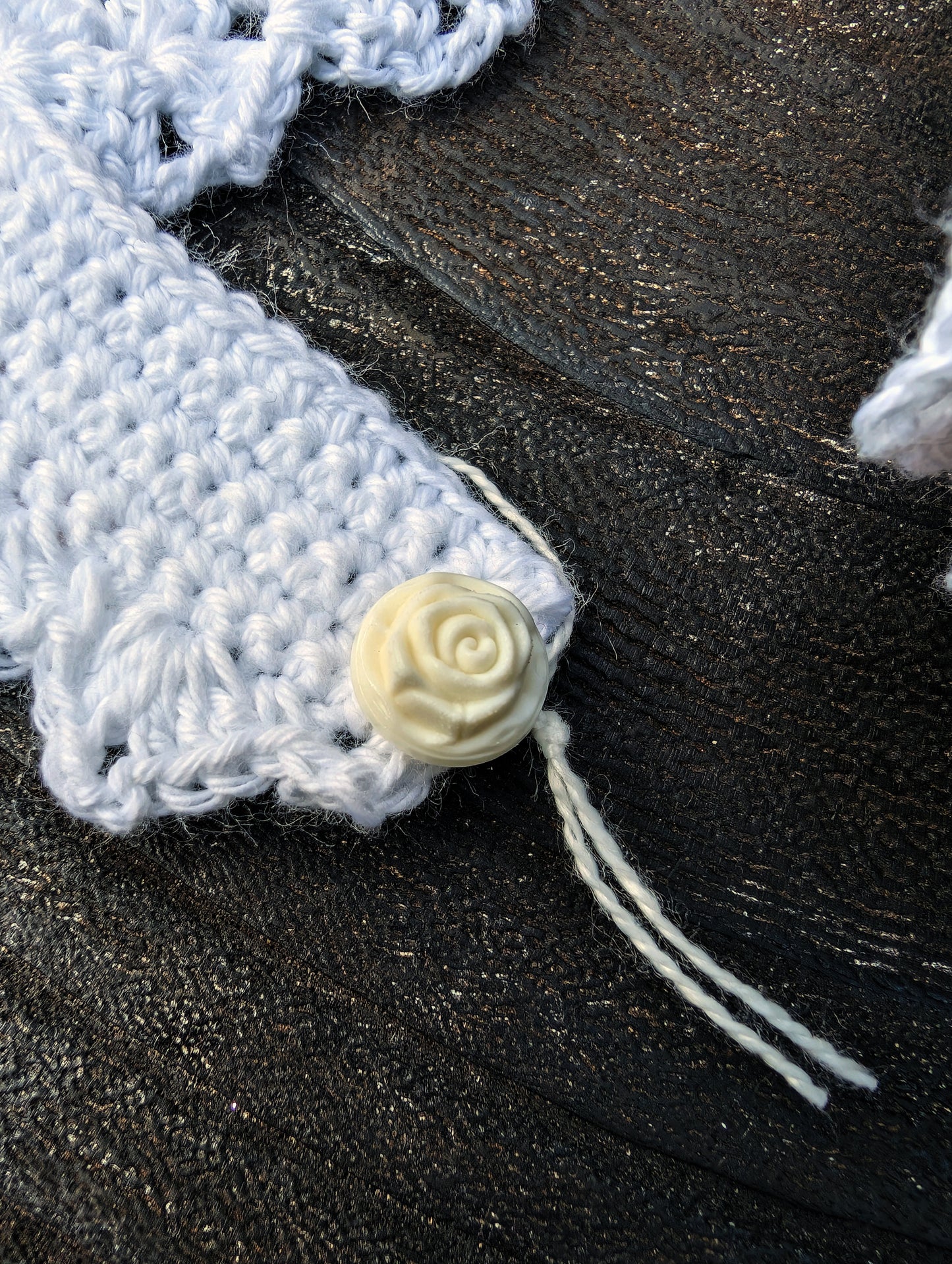 The Unique Lace Waltz #002