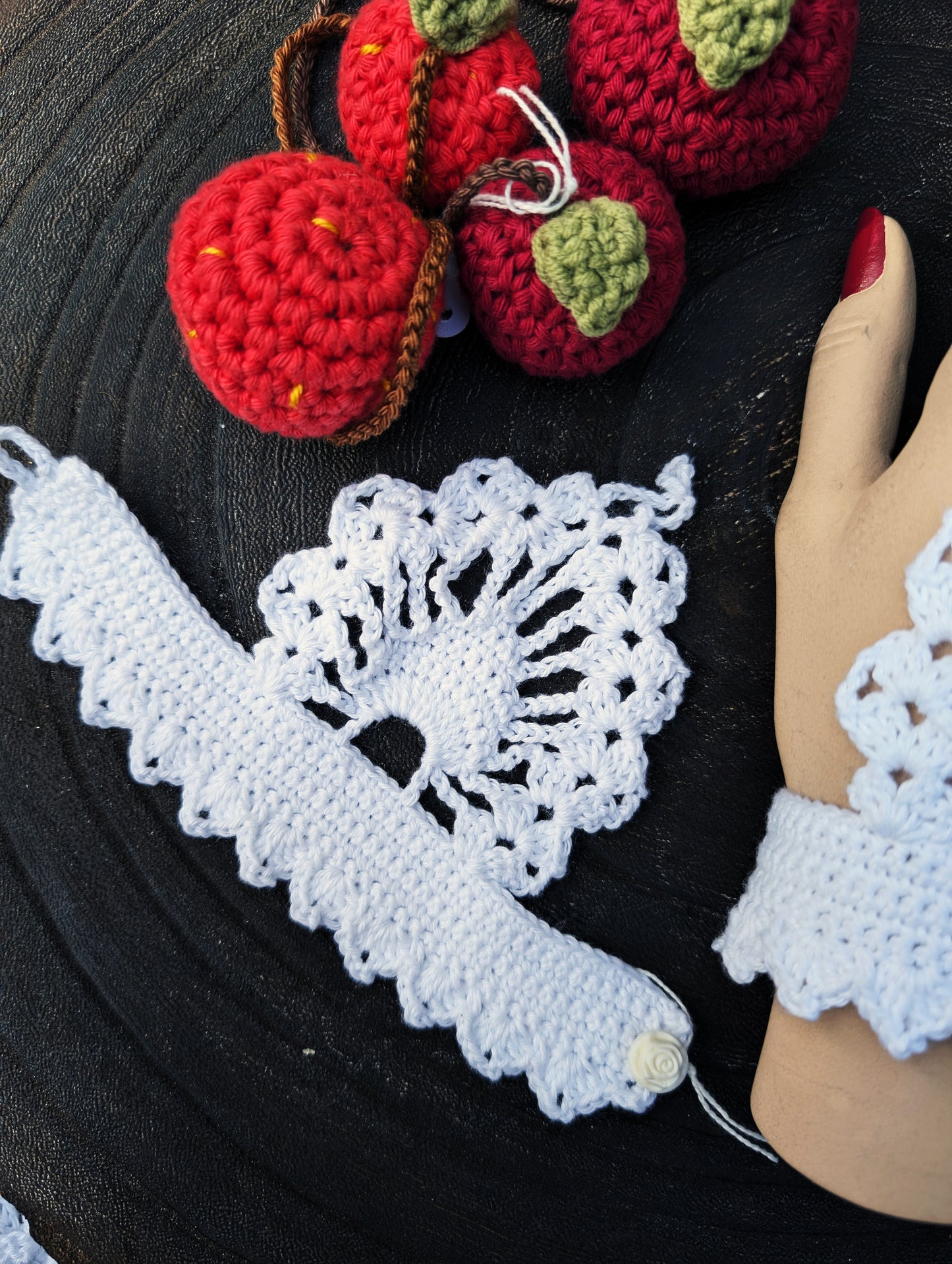 The Unique Lace Waltz #002