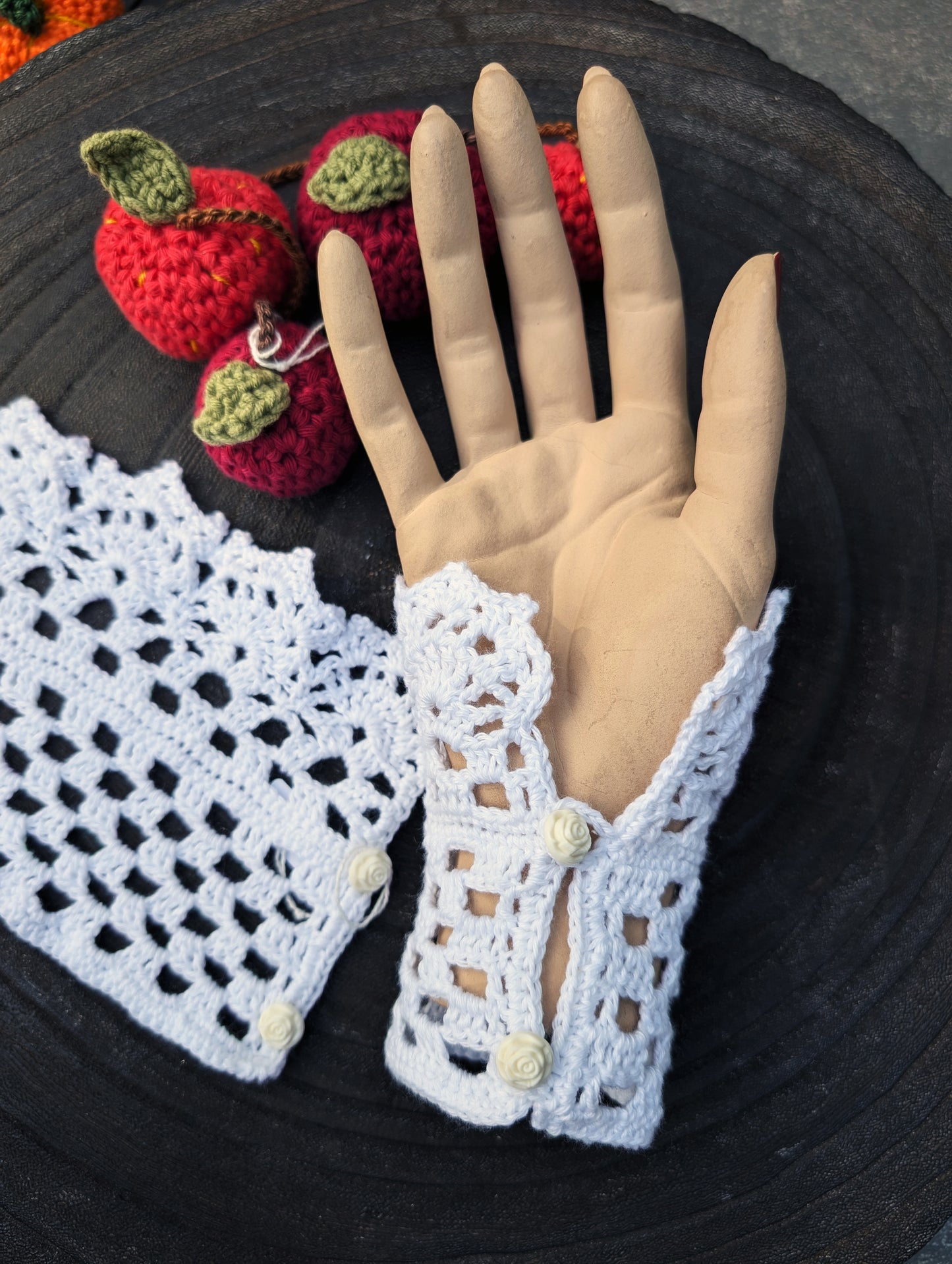 The Unique Lace Waltz #003