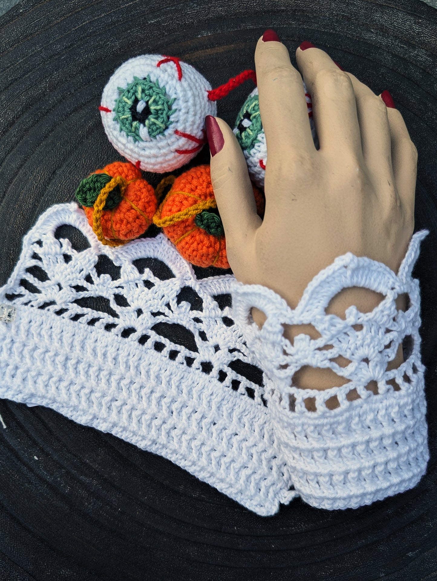 The Unique Lace Waltz #005
