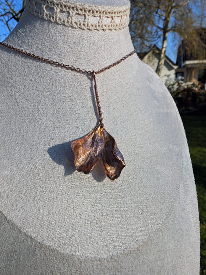 Whispercleft Necklace