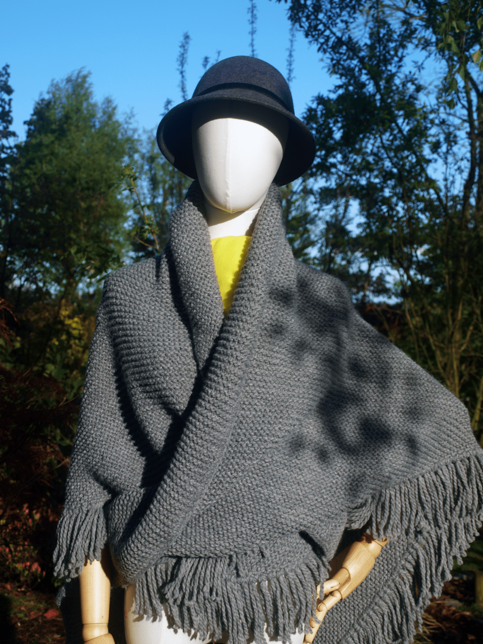 Artemisia Shawl - Blood & Daisies