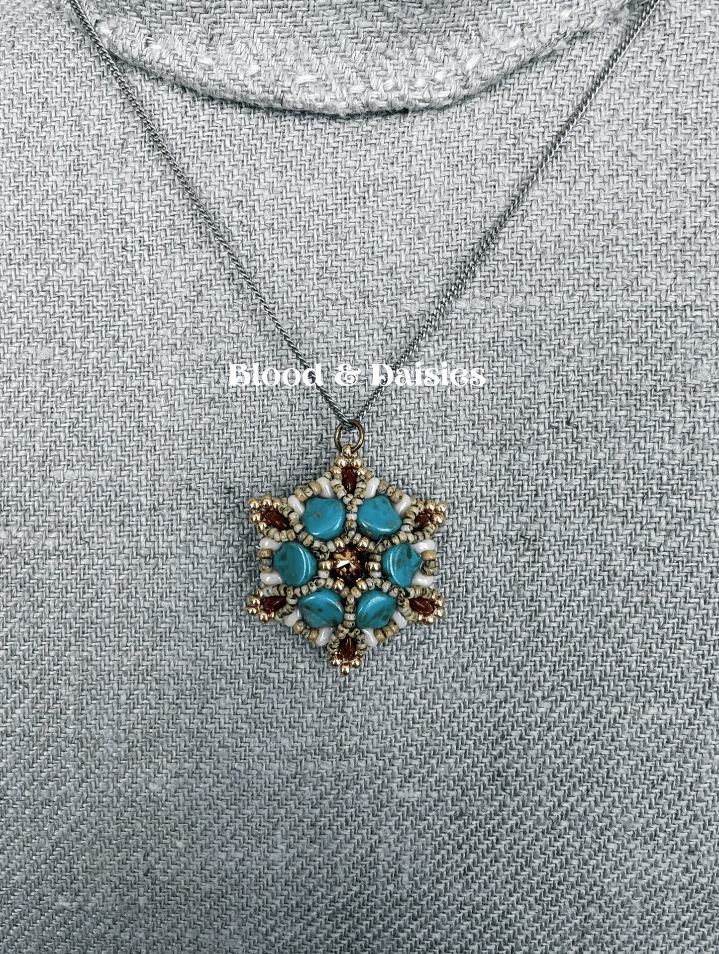 Astrid 'Bony Blue' - Blood & Daisies