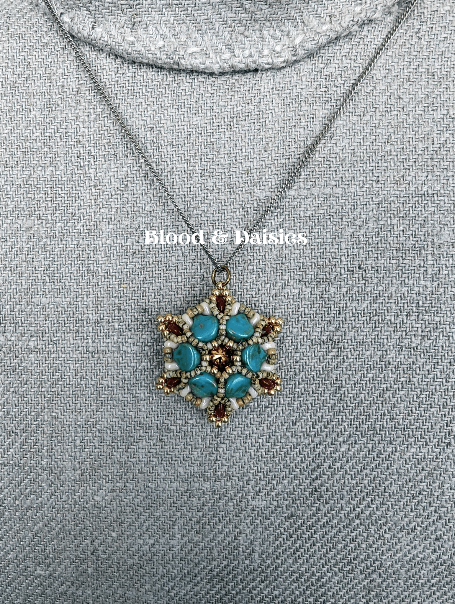 Astrid 'Bony Blue' - Blood & Daisies