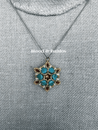 Astrid 'Bony Blue' - Blood & Daisies