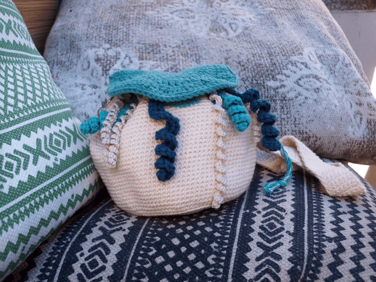 Azul Oceânico Jellyfish Bag - Blood & Daisies