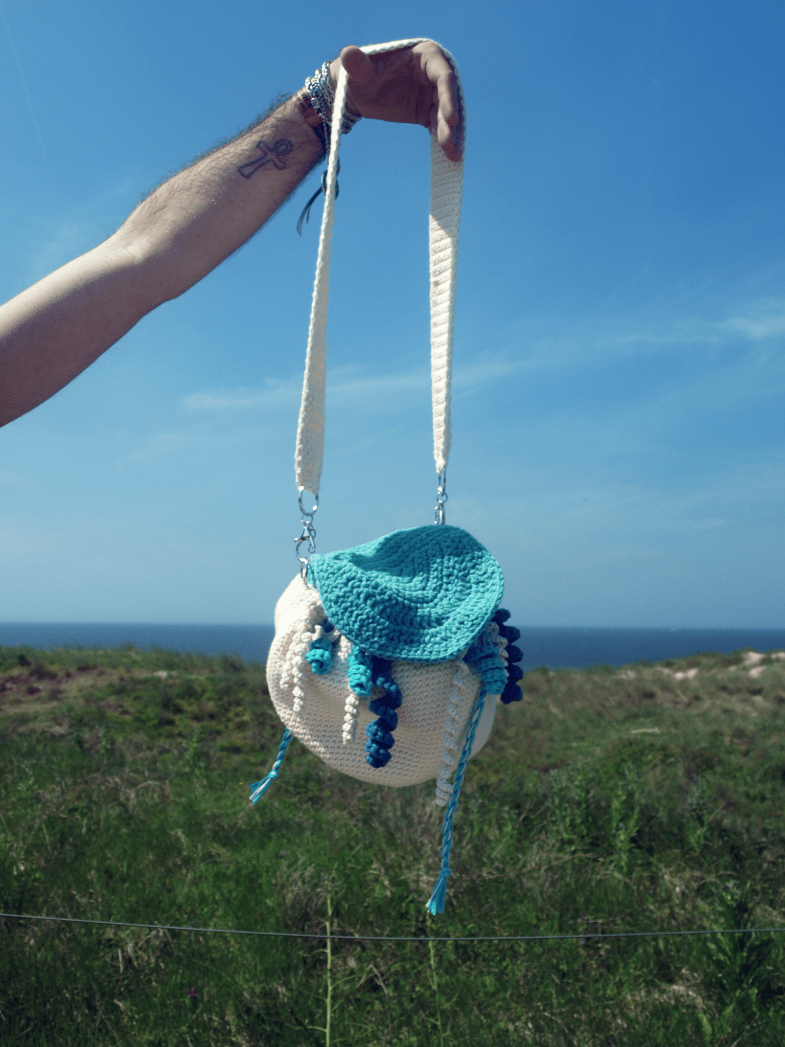 Azul Oceânico Jellyfish Bag - Blood & Daisies