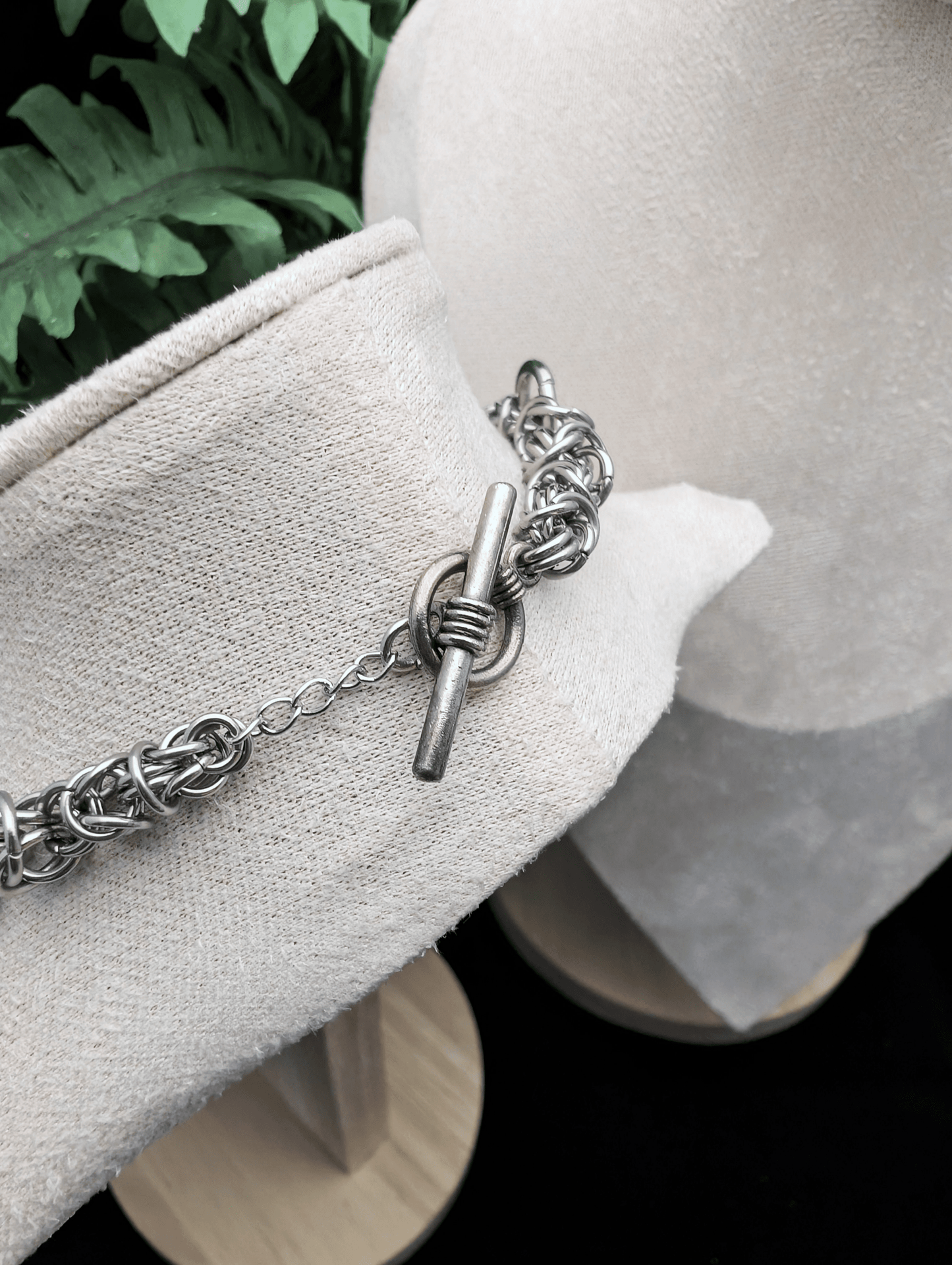 Chain of Command Necklace - Blood & Daisies
