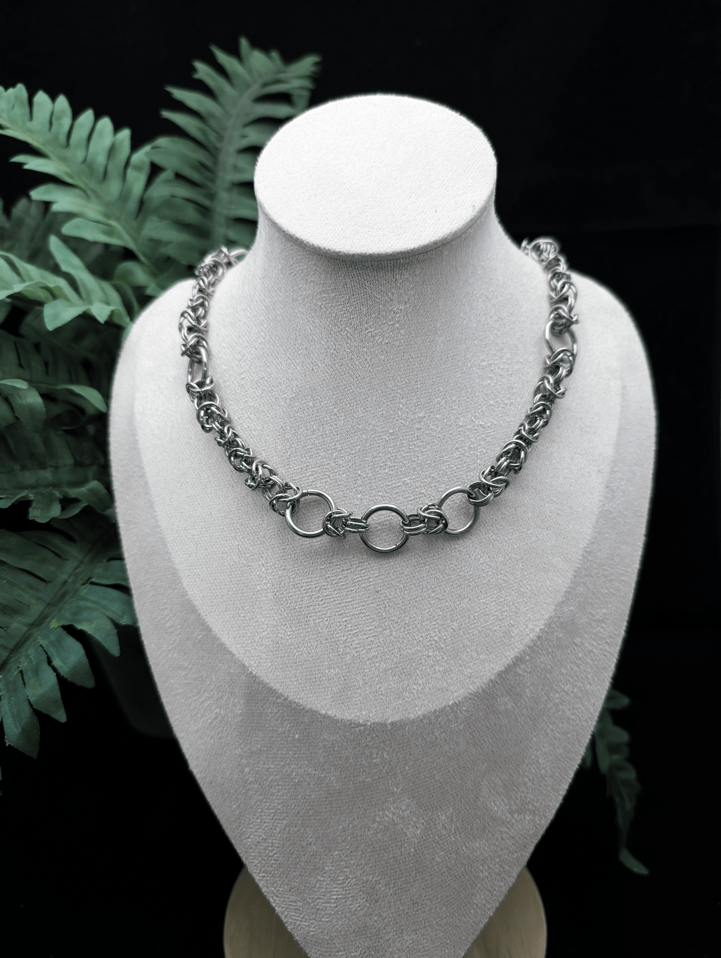 Chain of Command Necklace - Blood & Daisies