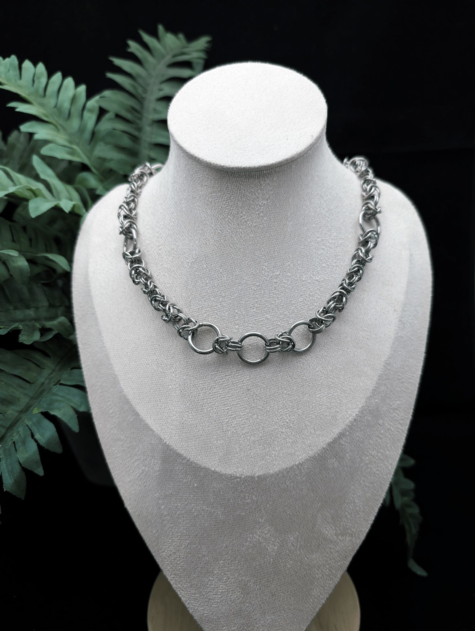 Chain of Command Necklace - Blood & Daisies