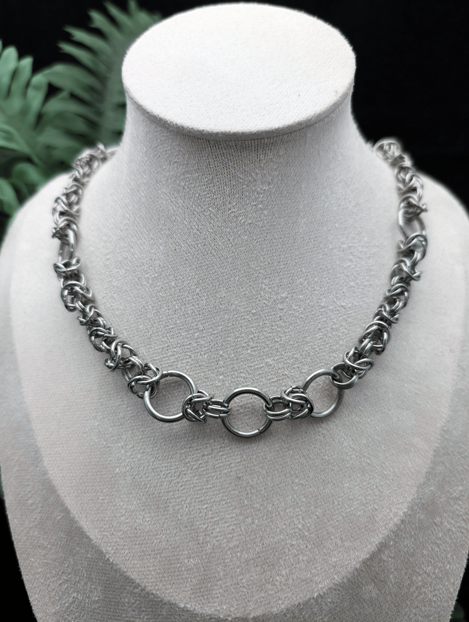 Chain of Command Necklace - Blood & Daisies