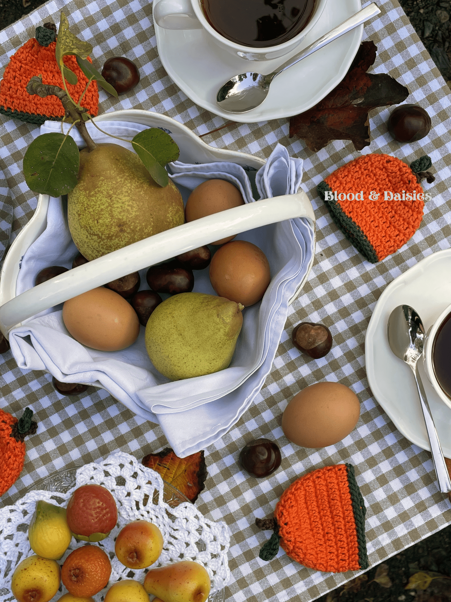 Egg - O - Lantern Cozy Covers - Blood & Daisies