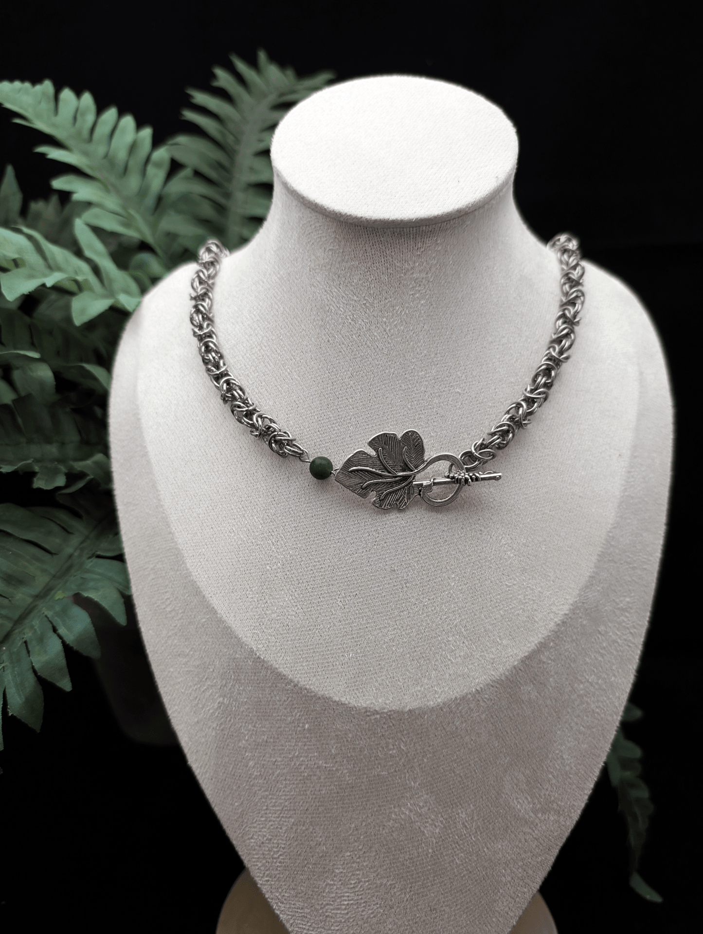 Forest's Secret Necklace - Blood & Daisies