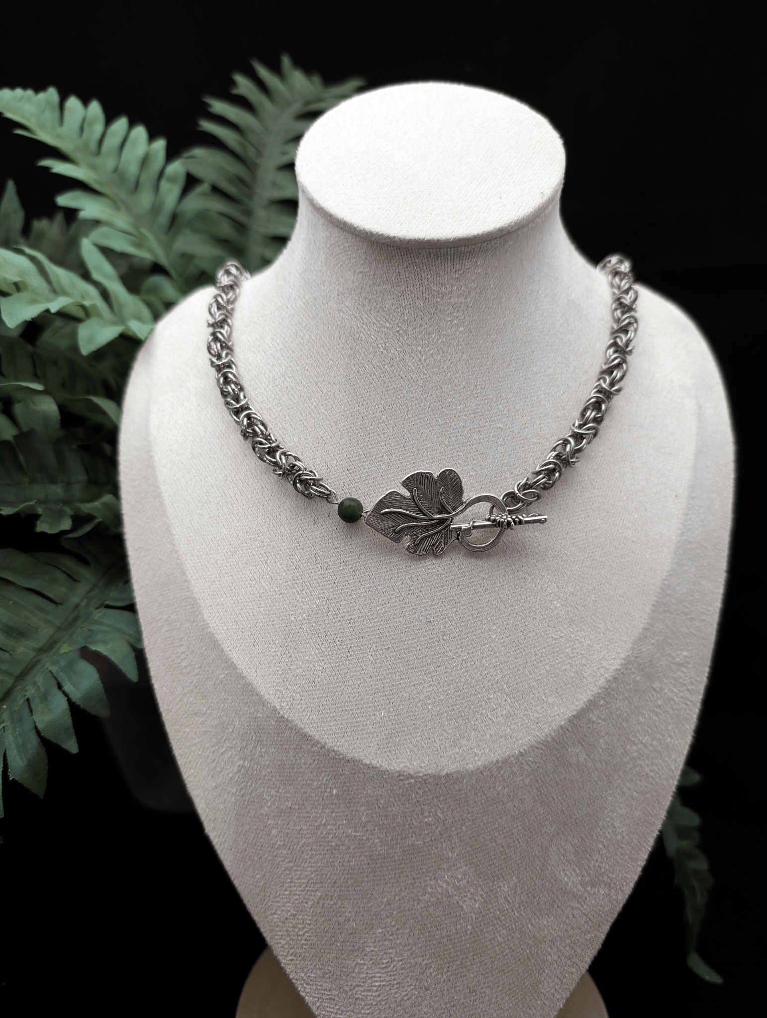 Forest's Secret Necklace - Blood & Daisies