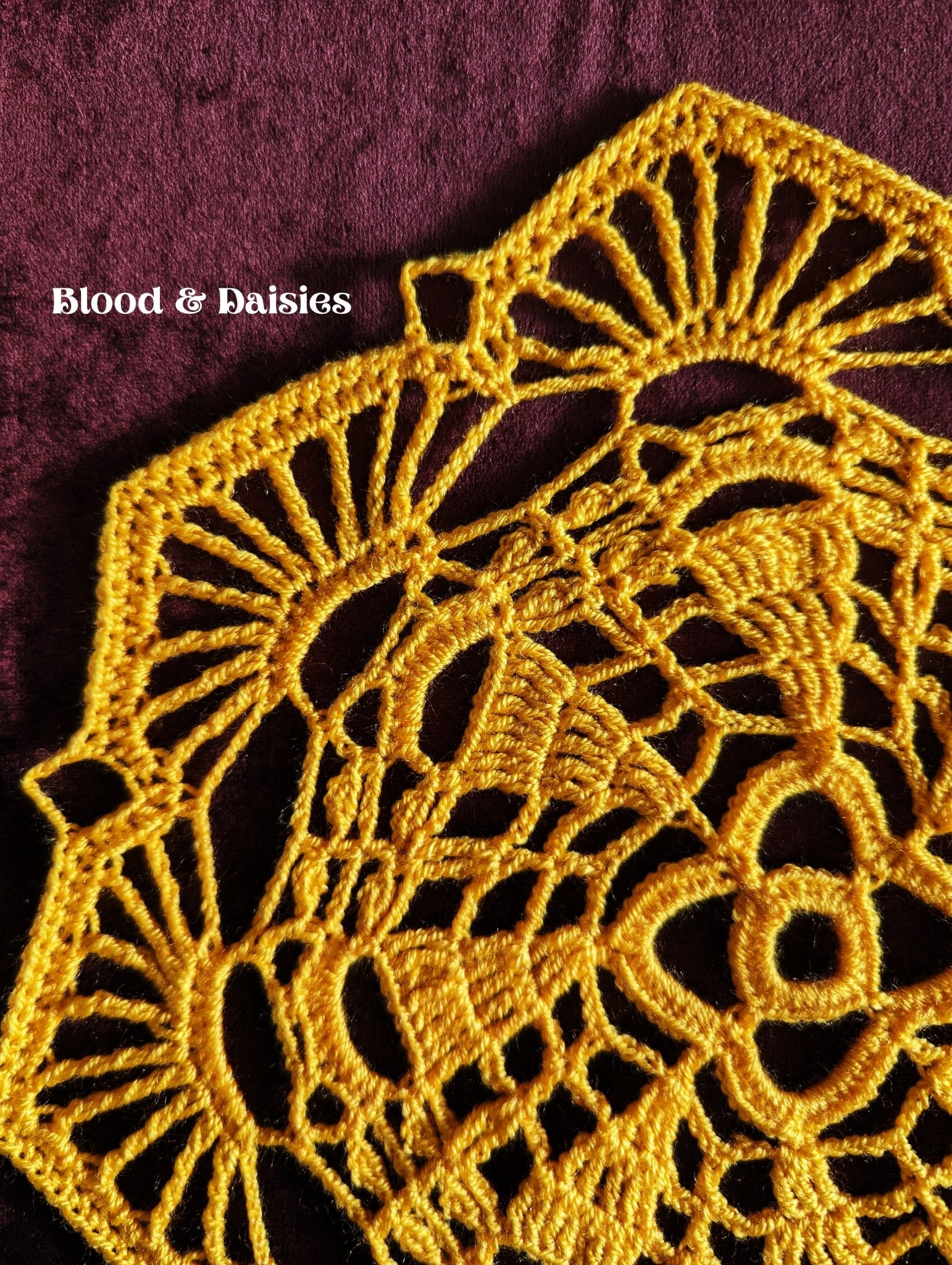 Golden Rays Table Topper - Blood & Daisies