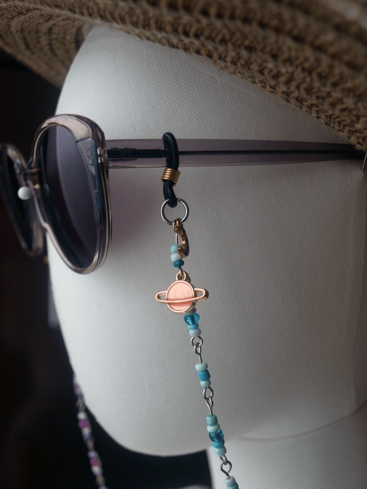 Planetary Paradise Eyeglass Chain - Blood & Daisies