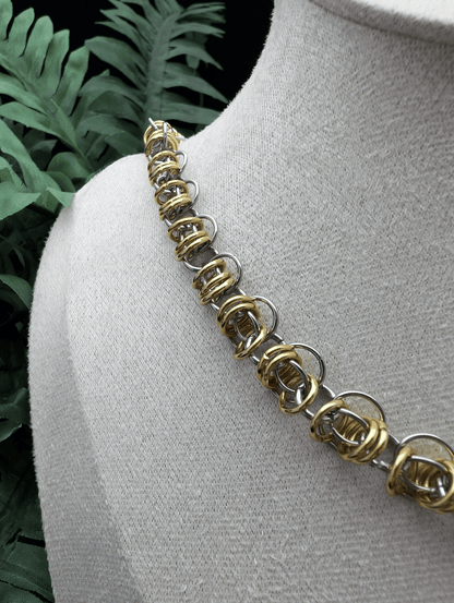 Shadows of a Dream Necklace - Blood & Daisies