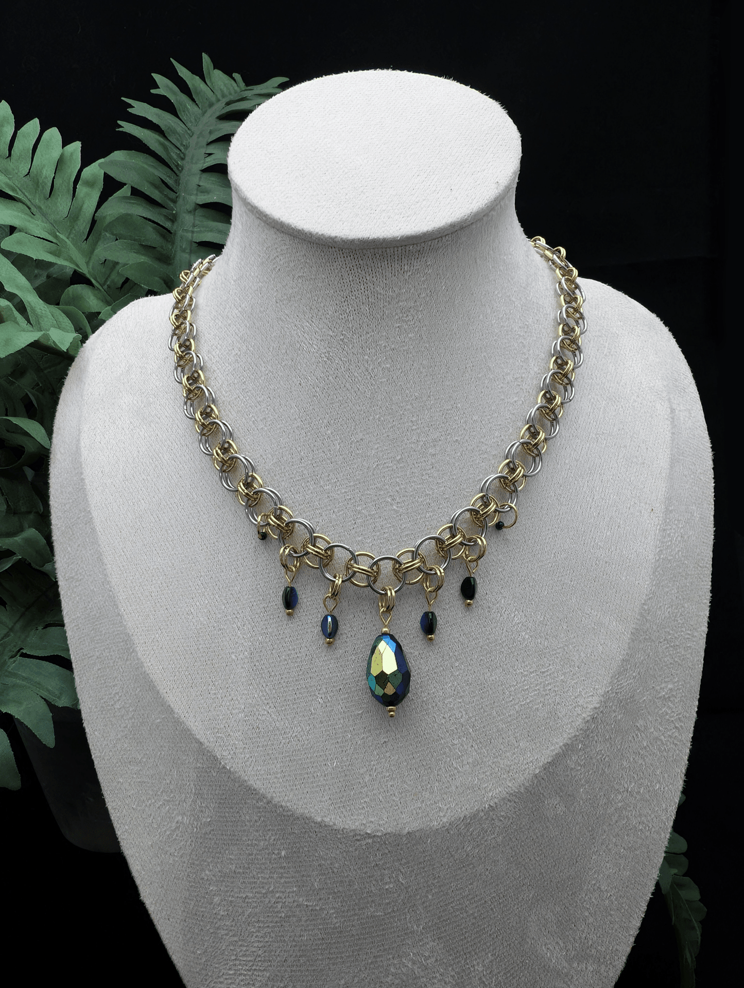 Sundance Necklace - Blood & Daisies