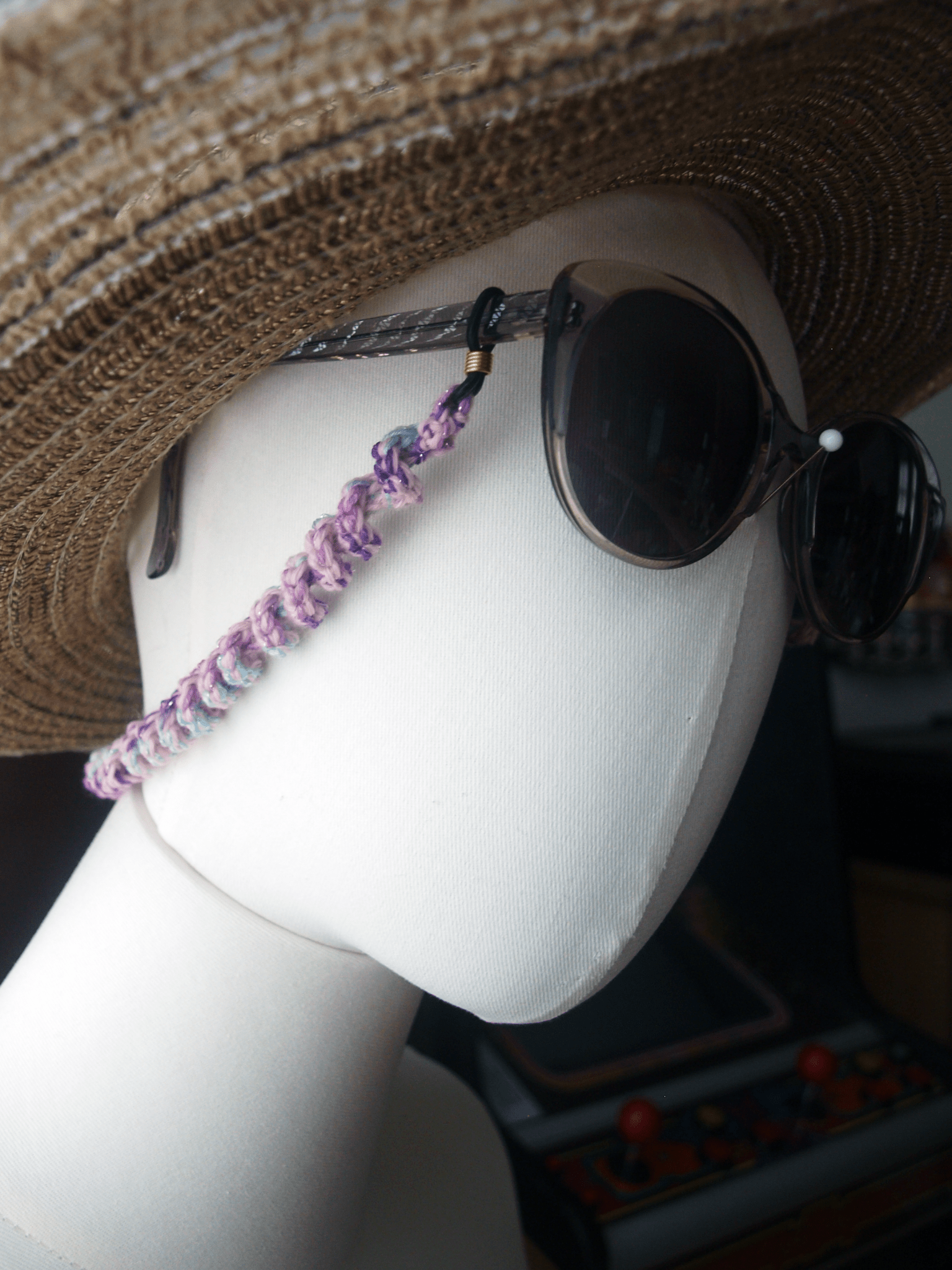 Unicorn Spiral Eyeglass Chain - Blood & Daisies
